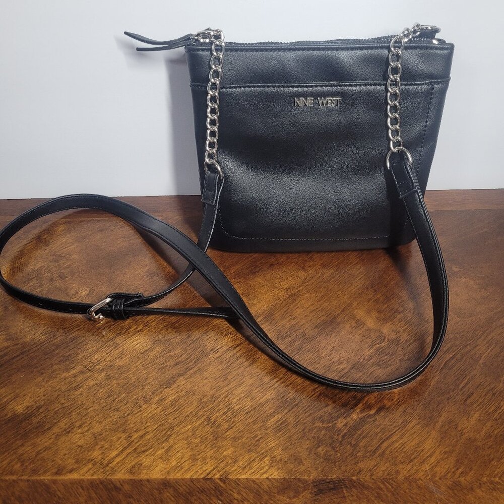 Nine West Black Crossbody Bag Purse With Adjustable Strap & 2 Zipper Pouches